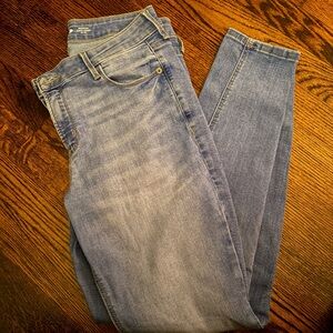 Old Navy Light Blue Skinny Jeans